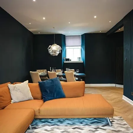 3 Double Bedroom Townhouse West End 爱丁堡
