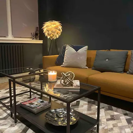3 Double Bedroom Townhouse West End * 爱丁堡