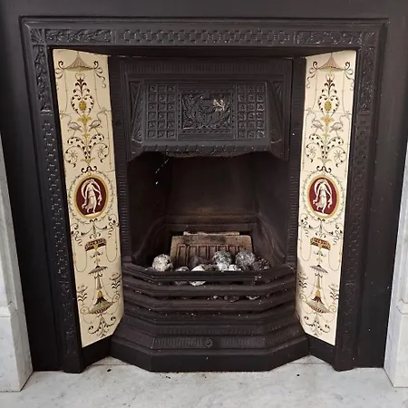 Delightful 4 Bedroom Family In Newington - Craigmillar Park 爱丁堡