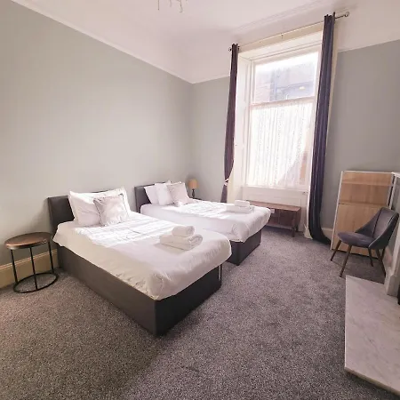 Delightful 4 Bedroom Family In Newington - Craigmillar Park 3* Edimburgo