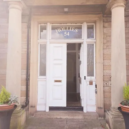 Delightful 4 Bedroom Family In Newington - Craigmillar Park *