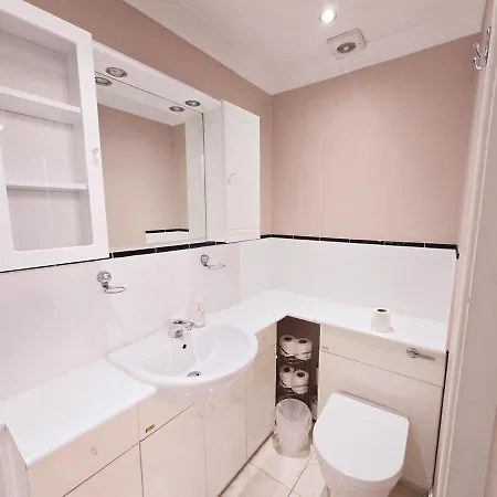 Delightful 4 Bedroom Family In Newington - Craigmillar Park Pensión 3*