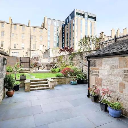 Melville Street Townhouse * Edinburgh