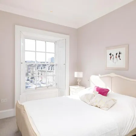 Melville Street Townhouse *