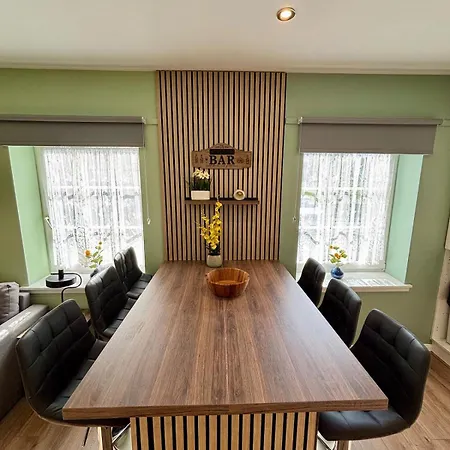 The Wheel House - Private Front Door And Free Parking * Edinburgh