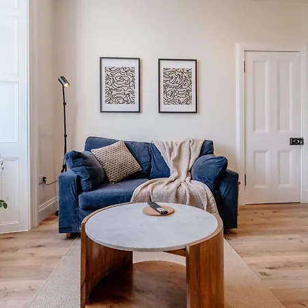 Apartment Bright & Elegant Portobello