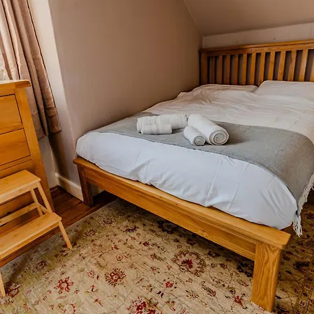 Victorian Charm - Lush Garden, Shops And Parking Édimbourg