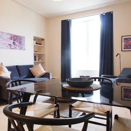 Apartment Spacious Luxe 2-bed Near The Centre - Flat 6, Elgin House