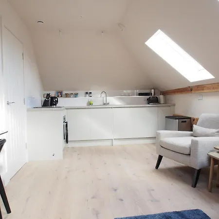 Apartamento Stylish Mezzanine Loft In - Flat 5, Elgin House Edimburgo