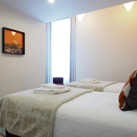 Stylish Mezzanine Loft In - Flat 5, Elgin House *