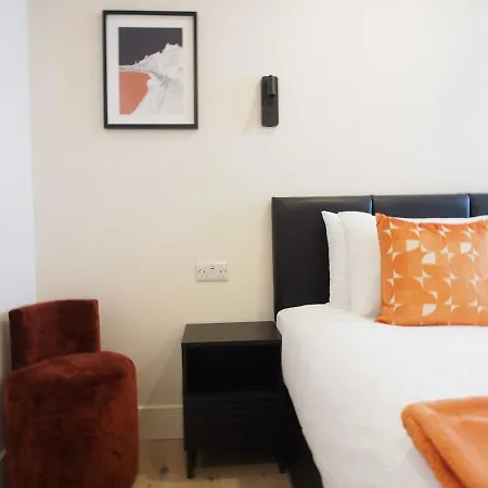 Stylish Mezzanine Loft In - Flat 5, Elgin House アパート *