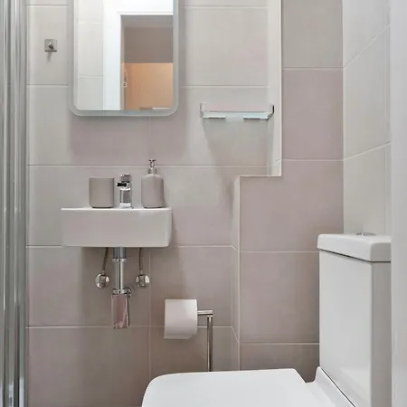 Lovely Haymarket - *