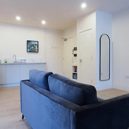 Chic And Classy On Easter Road - Flat 1, Elgin House Apartment