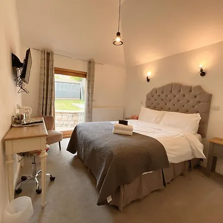 Allison House 16 Pensjonat 4*