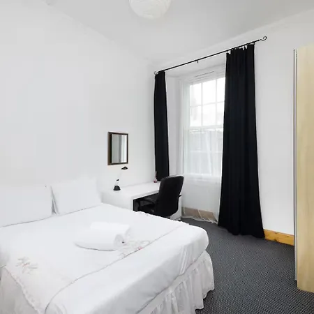 Joivy 3 Bed Flat In Old Town, Close To Grassmarket *