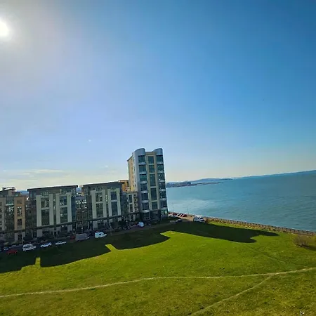 Penthouse Ocean View Luxury Penthouse * エディンバラ
