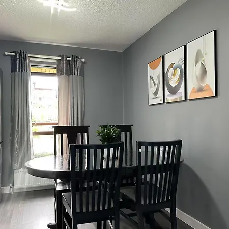 Lägenhet Two Bedroom Flat In Center