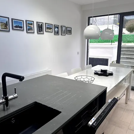 Feriehus Kaimes Kip Stylish Five Bedroom *