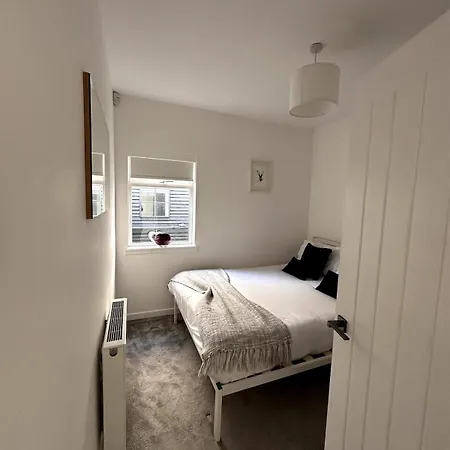 Kaimes Kip Stylish Five Bedroom Edinburgh
