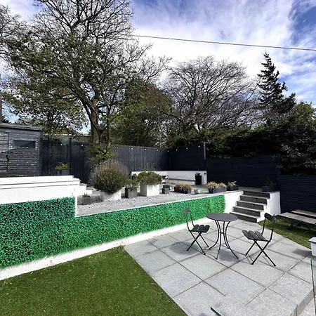 Feriehus Kaimes Kip Stylish Five Bedroom *