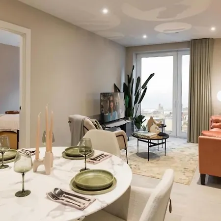 Apartment Stylish And Luxury 2 Beds In *