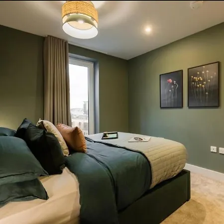 Stylish And Luxury 2 Beds In Edinburgh