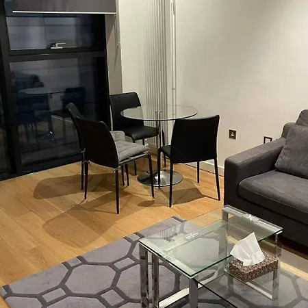 Lovely One-bedroom Meadows Park Location Эдинбург
