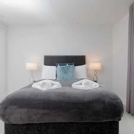 Luxurious - Sleeps 6 Apartmán