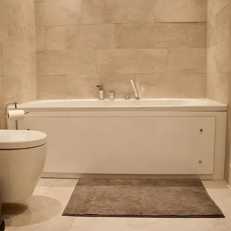 Luxurious - Sleeps 6 Apartmán *