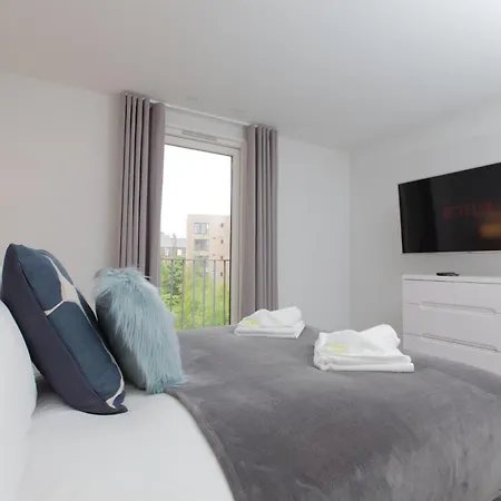 Appartement Luxurious - Sleeps 6 *