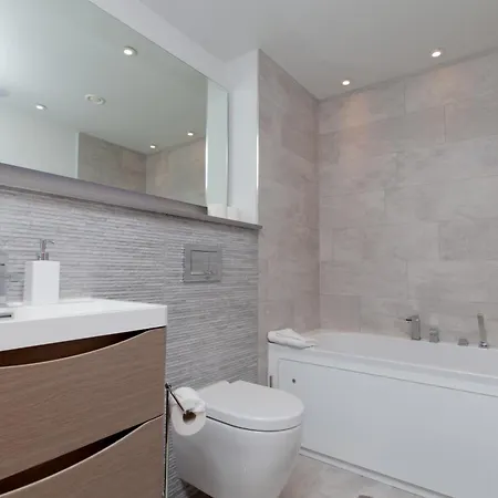 Luxurious - Sleeps 6 Apartmán Edinburgh