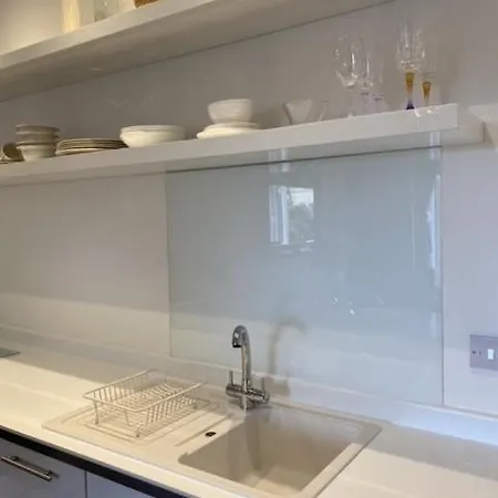 Lägenhet Immaculate One Bedroom Flat In The Centre