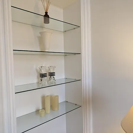 Immaculate One Bedroom Flat In The Centre Edinburgh