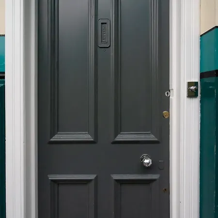 Immaculate One Bedroom Flat In The Centre