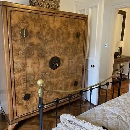 Immaculate One Bedroom Flat In The Centre