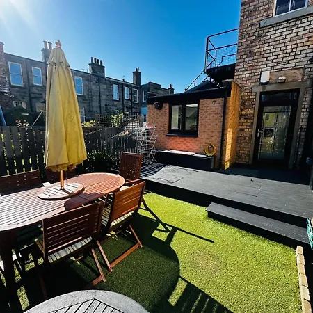 Entire To * Edinburg