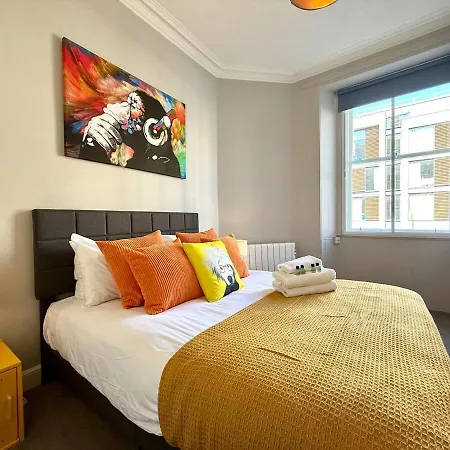Apartment Old Town & Meadows Nest Edinburgh