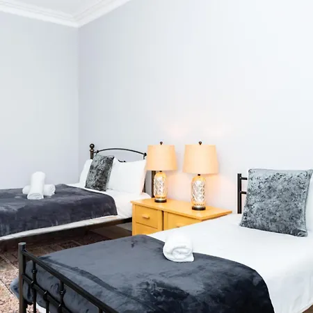 3br Next To Stadium Near Airport Sleeps 7 Édimbourg