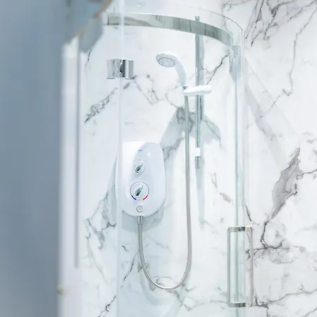 3br Next To Stadium Near Airport Sleeps 7 Edinburgh