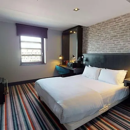 Village Hotel 4*