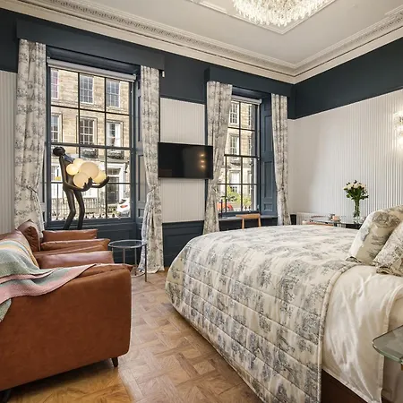 Bonnie Hotel Smart Boutique Aparthotel Haymarket Edinburgh 4*