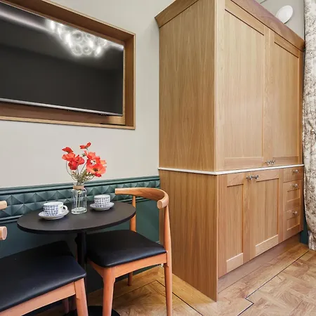 Bonnie Haymarket Hotel 5*