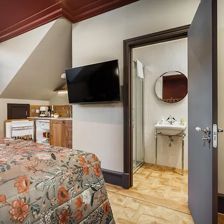Bonnie - Smart Boutique - Haymarket Hotel 4*