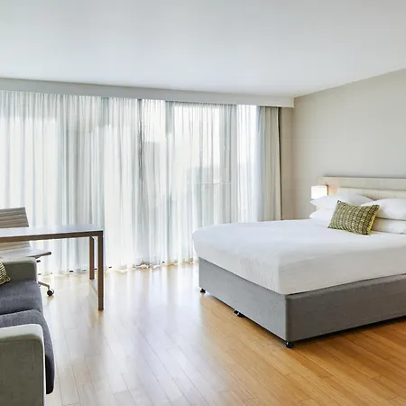 By Marriott 4* Эдинбург