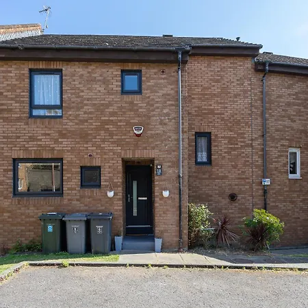度假居 Centre House - 5 Bedrooms - Sleeps 9 - Parking