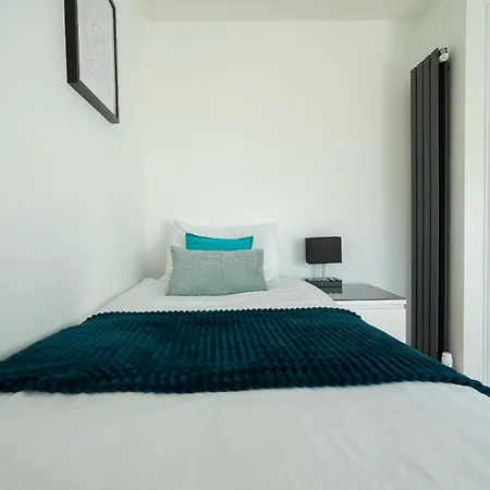 度假居 Centre House - 5 Bedrooms - Sleeps 9 - Parking
