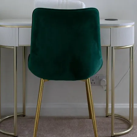 Centre House - 5 Bedrooms - Sleeps 9 - Parking Σπίτι διακοπών