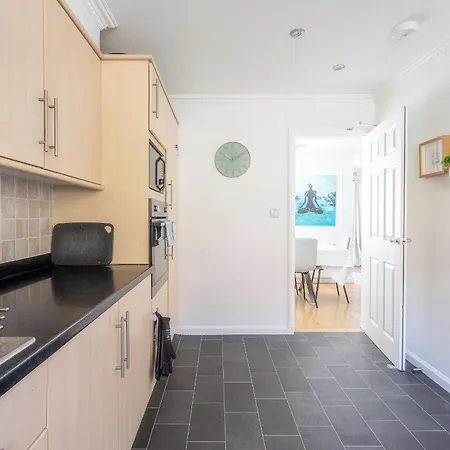 Centre House - 5 Bedrooms - Sleeps 9 - Parking 度假居 爱丁堡