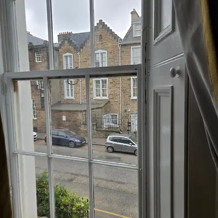 The City- Braveheart House 爱丁堡