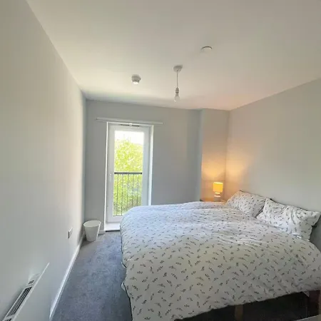 Ubytování v soukromí Freshstay Centre Double Bedroom *